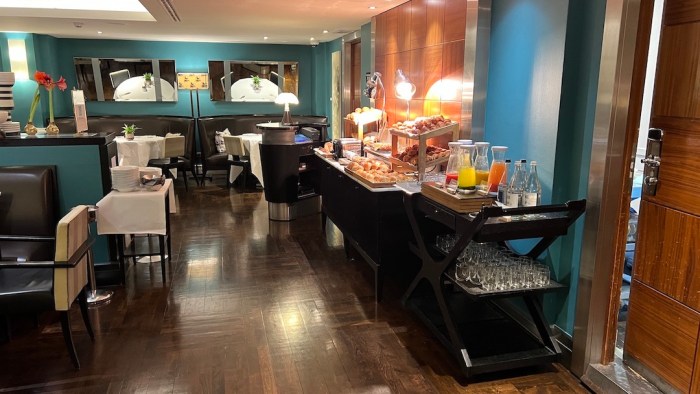 Rocco forte hotel amigo